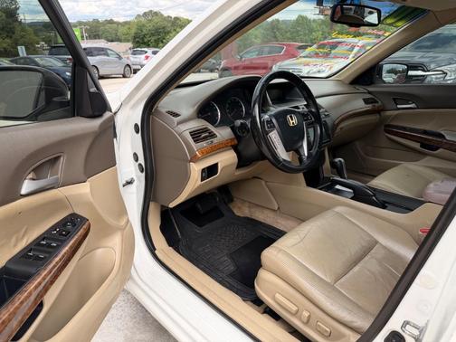 White Diamond Pearl 2010 Honda Accord