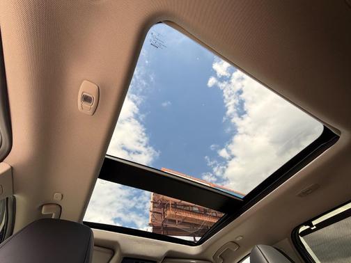 Deep Ocean Blue Pearl 2024 Nissan Rogue SV