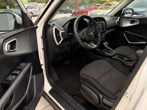 Snow White Pearl 2021 Kia Soul LX