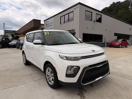 Snow White Pearl 2021 Kia Soul LX