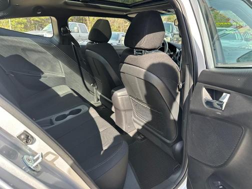 2017 Hyundai Veloster Value Edition