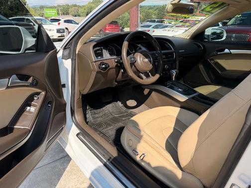 White 2015 Audi A5