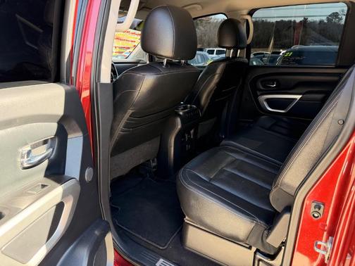 2017 Nissan Titan XD SL