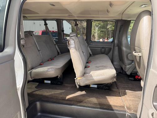 Summit White 2014 Chevrolet Express 3500 LT