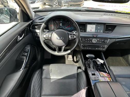 2017 Kia Cadenza Limited