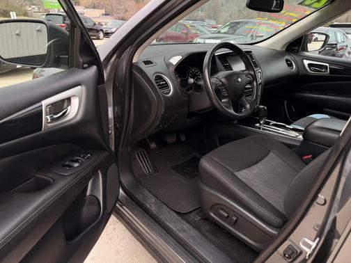 2020 Nissan Pathfinder SV 2WD