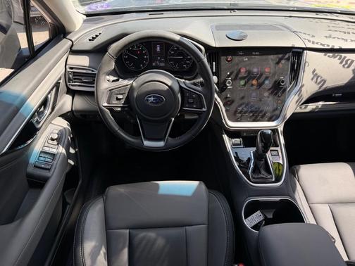 Ice Silver Metallic 2020 Subaru Outback Onyx Edition XT