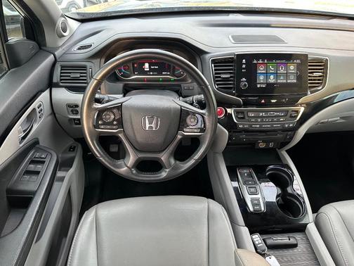2019 Honda Pilot Touring 8-Passenger