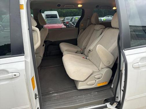 2012 Toyota Sienna LE