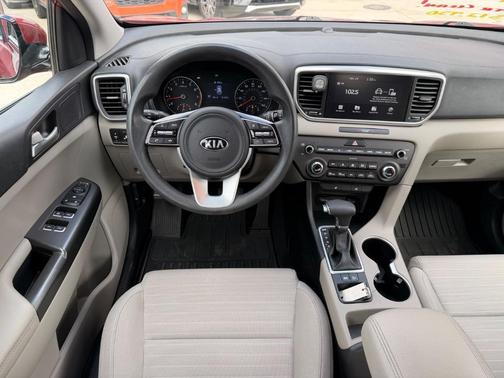 2022 Kia Sportage LX