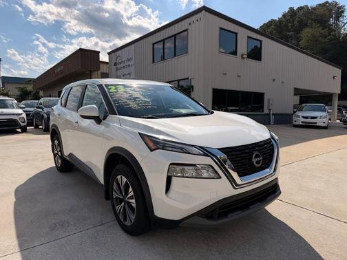 Pearl White Tricoat 2023 Nissan Rogue SV