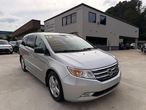 Alabaster Silver Metallic 2012 Honda Odyssey