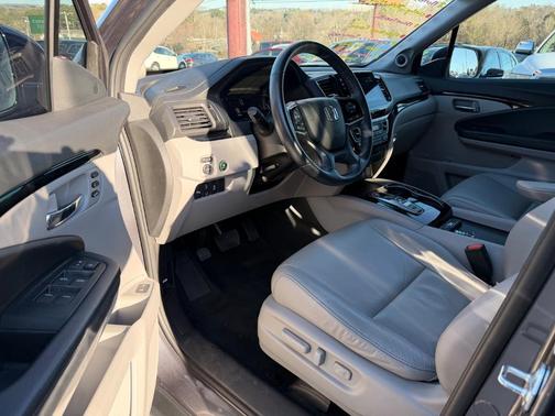 2021 Honda Pilot Touring 8-Passenger