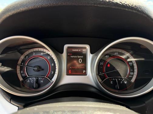 Redline 2 Coat Pearl 2017 Dodge Journey SE