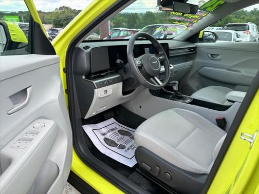 2024 Hyundai KONA SEL