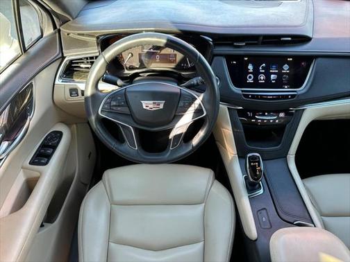 2017 Cadillac XT5 Base