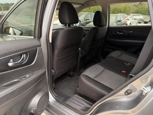 Gun Metallic 2017 Nissan Rogue S