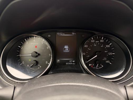 Gun Metallic 2017 Nissan Rogue S