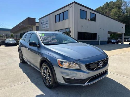 2017 Volvo V60 Cross Country T5
