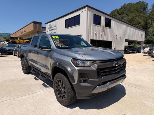 Sterling Gray Metallic 2024 Chevrolet Colorado Trail Boss