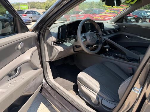 Portofino Gray 2022 Hyundai ELANTRA SEL