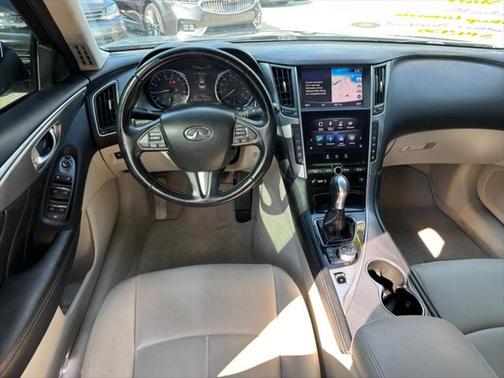 2015 INFINITI Q50 Premium