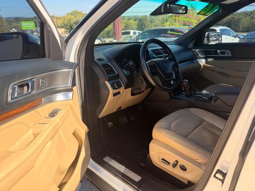 White Platinum Metallic Tri-Coat 2016 Ford Explorer Limited
