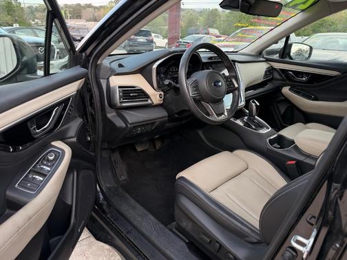 Crystal Black Silica 2024 Subaru Outback Limited XT