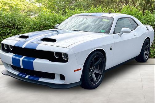 White Knuckle Clearcoat 2023 Dodge Challenger SRT Hellcat