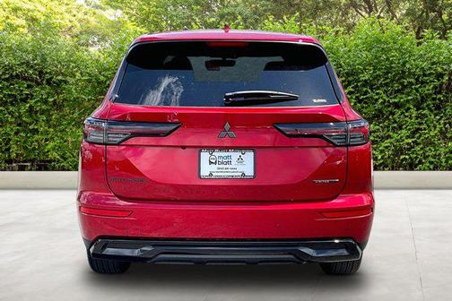 Red Diamond 2026 Mitsubishi Outlander LE 1.5T S-AWC