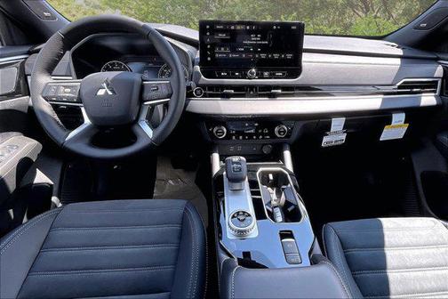 Red Diamond 2026 Mitsubishi Outlander LE 1.5T S-AWC