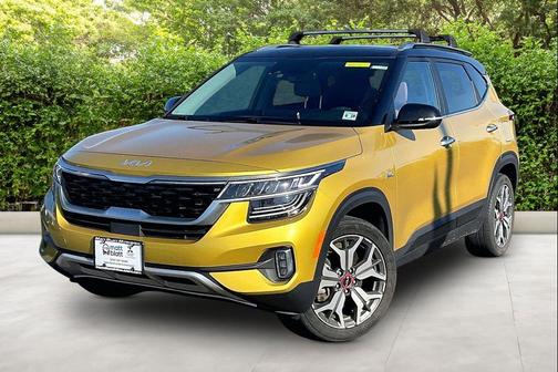 Starbright Yellow/Black Roof 2023 Kia Seltos SX Turbo