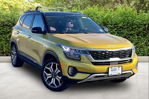 Starbright Yellow/Black Roof 2023 Kia Seltos SX Turbo
