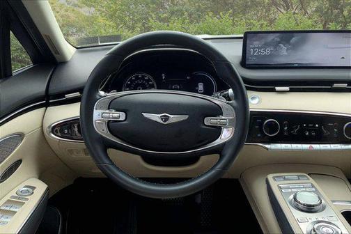 Alta White 2023 Genesis GV70 2.5T AWD