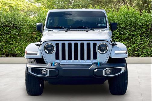 Bright White Clearcoat 2023 Jeep Wrangler 4xe Sahara