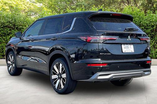 Black Diamond 2026 Mitsubishi Outlander SE 1.5T 2WD