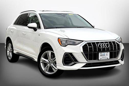2022 Audi Q3 45 S line Premium