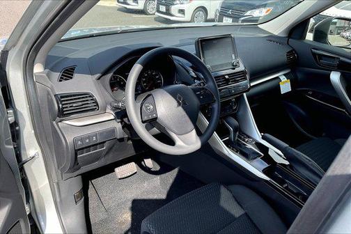 2025 Mitsubishi Eclipse Cross LE