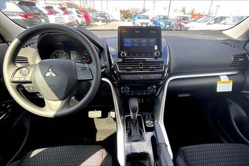 2025 Mitsubishi Eclipse Cross LE