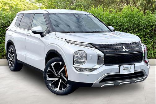 White Diamond 2024 Mitsubishi Outlander SE S-AWC