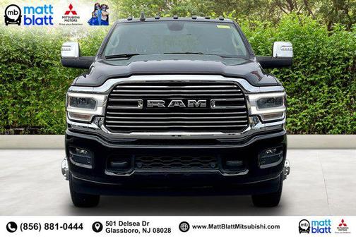 Diamond Black Crystal Pearlcoat 2024 RAM 3500 Laramie Crew Cab 4x4 8' Box