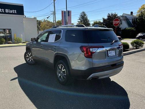 2023 GMC Acadia FWD SLT