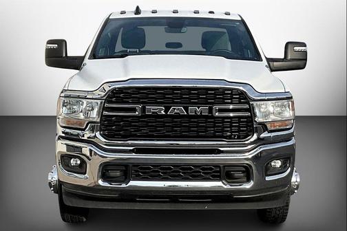 Bright White Clearcoat 2024 RAM 3500 Big Horn Crew Cab 4x4 8' Box