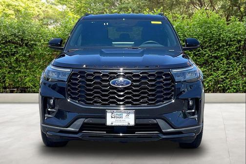 Agate Black Metallic 2025 Ford Explorer ST-Line