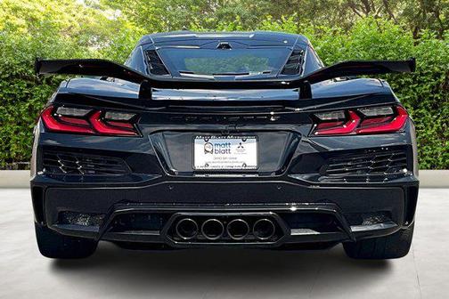 Carbon Flash Metallic 2023 Chevrolet Corvette Z06