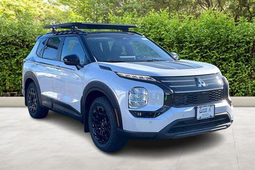 White Diamond With Black Roof 2026 Mitsubishi Outlander Trail Edition S-AWC