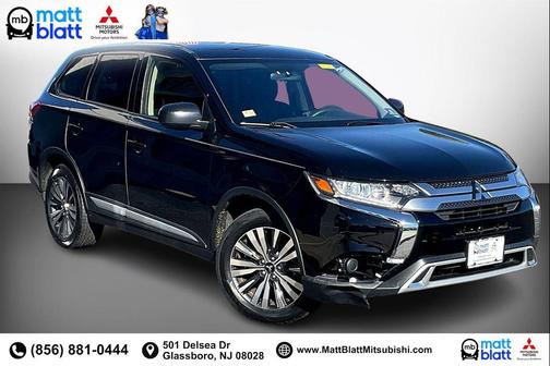 Labrador Black Metallic 2019 Mitsubishi Outlander ES