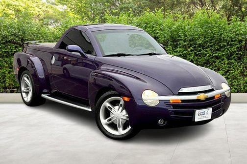 Ultra Violet Metallic 2004 Chevrolet SSR LS