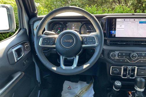 Silver Zynith Clearcoat 2024 Jeep Wrangler 4xe Sahara