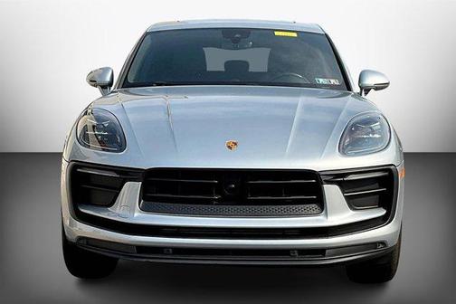 2022 Porsche Macan Base